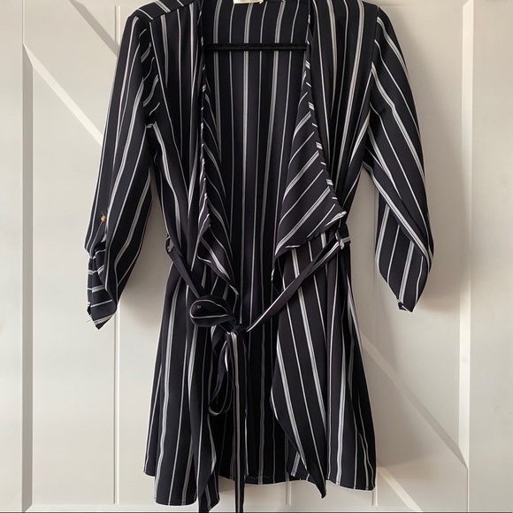 SHOP 17 | Blazer - Picture 6 of 9